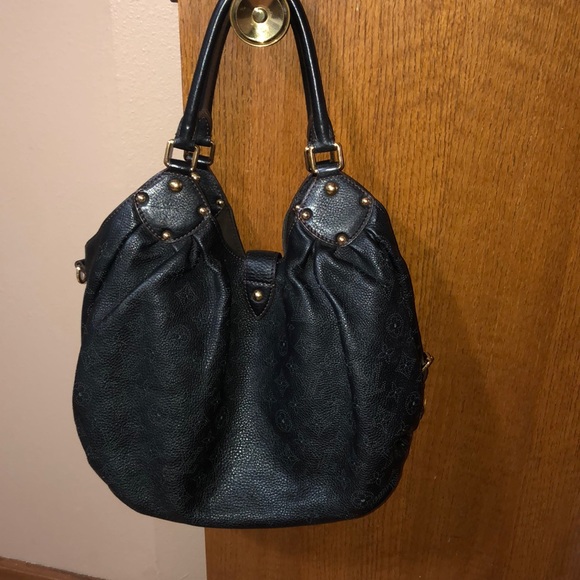 Louis Vuitton Mahina ❤️ - Picture 3 of 16